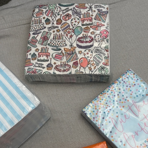 Birthday Party Tableware Set - Orange, Blue, Pink - Picture 14 of 16